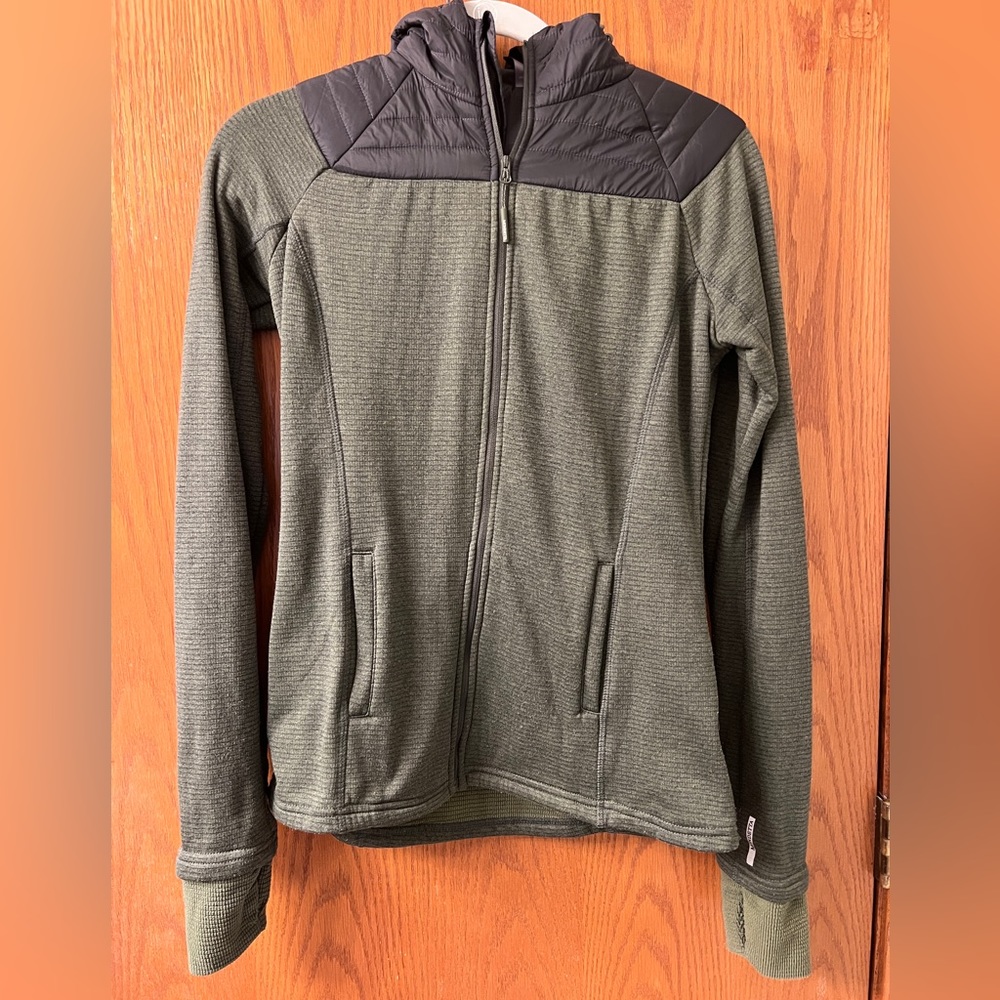 Mondetta Green Full Zip Hooded Lightweight Jacket with Thumb Holes. Size S.